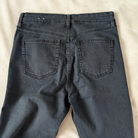 3/$30 Flaire high waist petit jeans - Picture 3 of 6